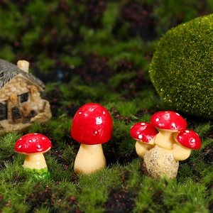 Miniatur Harz Fliegenpilze mit weißen Punkten für Sukkulenten Mikro-Landschaft Deko