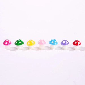 Set de 7 mini setas coloridas de resina con puntos blancos para micro paisajismo