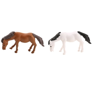 Figuras de caballos en miniatura realistas en marrón y blanco para micro paisaje