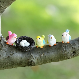 Miniature resin bird figurines with nest for succulent garden and moss landscape decor