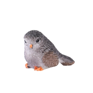 Miniature resin bird figurine with detailed feather texture for moss micro landscape decor