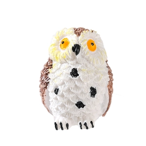 Miniature resin owl figurine with realistic feather texture for moss micro landscape decor