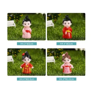 Set of 4 miniature resin resin crafts figurines in traditional Chinese dress for decor
