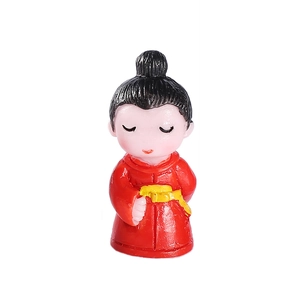 Miniature resin figurine of a cute ancient Chinese couple doll for micro landscape