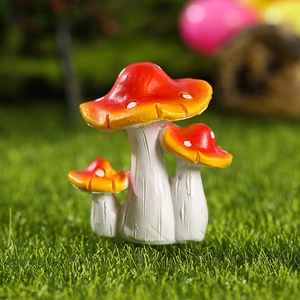 Tres figuras de setas en miniatura de resina para decoración de jardín con puntos