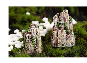 Detailed resin rockery scenery with hand-painted green moss for aquarium and bonsai decor