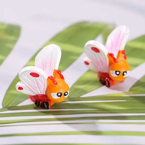 Miniature Cartoon Butterfly Bee Resin Ornament For Fairy Garden Micro Landscape Decoration Cute Insect Figurine Home Desktop Accessory