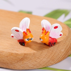 Cute resin bee figurines for succulent garden decor and miniature landscape DIY projects