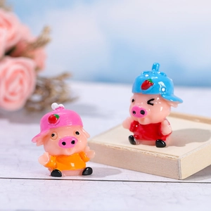 Figurines de cochons en résine avec chapeaux fraise pour micro paysage et décoration