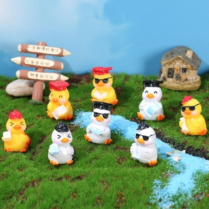 Mini Resin Graduation Duck Figurines Micro Landscape Ornament Cute Duck With Graduation Cap Sunglasses For Desktop Decoration