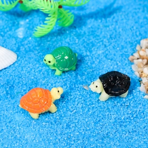 Tre tartarughe in miniatura in resina colorata per micro paesaggi e decorazioni DIY