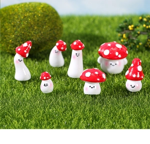 Set of 7 mini resin mushrooms with cute faces for succulent moss micro landscape decoration