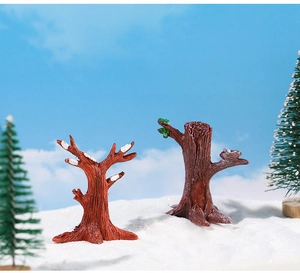 Miniatuur boomstronken van hars met sneeuw en vogelnest voor kerstlandschap decoraties