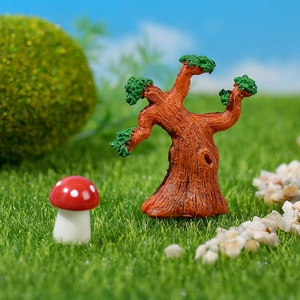 Figurine miniature d'homme arbre et champignon rouge pour décor de jardin féerique