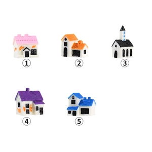 5-piece set of miniature European house figurines for DIY fairy garden decor
