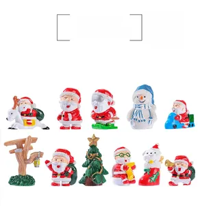Set di figurine natalizie in miniatura con Babbo Natale, pupazzo di neve e renna in resina