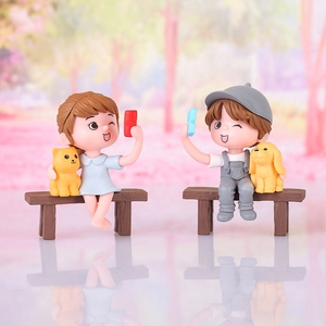 Creative PVC doll couple on bench desktop ornaments with sweet atmosphere decor