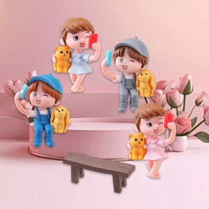 Cute couple figurines with pet cat and dog selfie poses for desktop creative decoration