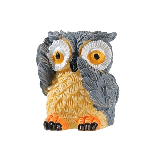 Cute resin owl figurine with feather texture for moss micro landscape and home decor