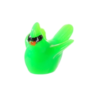 Miniature green hummingbird figurine made of resin for moss micro landscape decoration