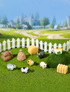 Set de figuras de animales de granja con vacas cerdos y balas de heno decorativas