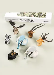 Colección detallada de modelos de cabezas de animales salvajes en miniatura decorativos