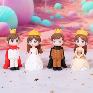 Süßes Set aus vier Kronprinzen- und Prinzessinnenfiguren für Torten und Mikrolandschaften
