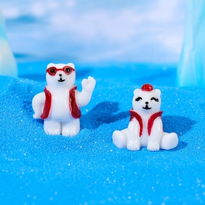 Miniature polar bear resin figurines with red hats and sunglasses for micro landscape