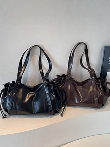 Grands sacs cabas en cuir PU noir et caramel pour le trajet quotidien élégant des femmes