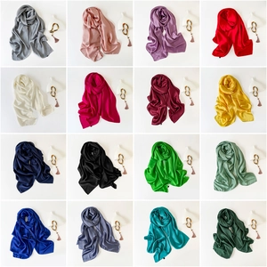 Elegante Bufanda de Satén Color Sólido para Mujer Chal Grande Hijab Suave Liso Gasa Estilo Seda Bufanda Larga para Fiesta Viaje Boda Pañuelo