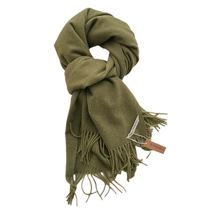 Écharpe verte en imitation cachemire avec franges pour femmes au style tricoté chaud