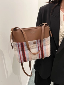 Sac fourre-tout élégant en cuir marron et tweed à carreaux pour la mode automnale des femmes