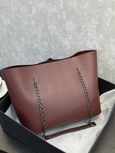 Minimalist PU Leather Tote Bag With Metal Chain Strap Large Capacity Contrast Stitching Shoulder Handbag For Women Office