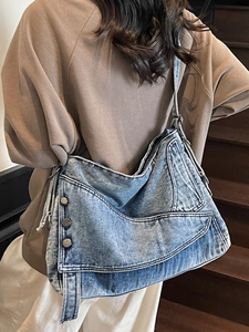 Vintage Large Capacity Washed Denim Tote Bag For Women Retro Distressed Denim Shoulder Bag With Metal Rivets Streetwear Hobo Bag