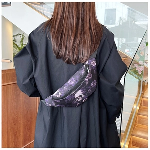 Sac de poitrine avec motifs de crâne gothique et fleurs violettes sur toile haute densité