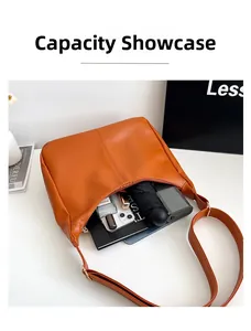 Aperçu détaillé de la capacité du grand sac cabas caramel avec articles de tous les jours