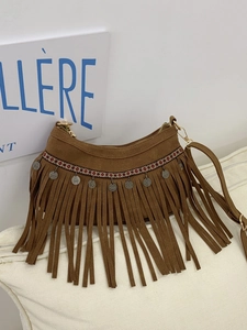 Sac bandoulière bohème en daim marron avec broderie ethnique et détails de franges