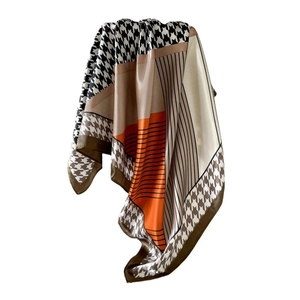 Elegant 90cm satin scarf with houndstooth and geometric pattern in warm brown and orange