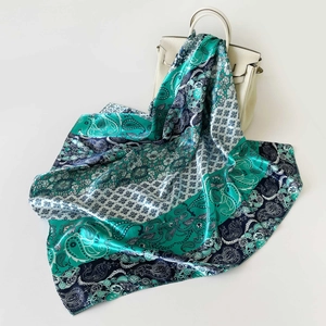 Foulard Quadrato in Raso Elegante da Donna Stampa Paisley Vintage Floreale Scialle Protezione Solare Turbante Bandana alla Moda