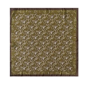 Foulard quadrato in seta verde oliva con motivo paisley e bordo marrone scuro