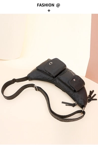 Détails de sac ceinture en similicuir noir texturé avec fermeture éclair à pompons