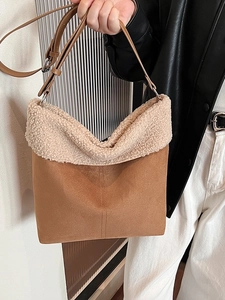 Borsa a Tracolla da Donna in Camoscio e Lana di Agnello Grande Capacità Borsa a Secchiello Retro Autunno Inverno Moda Tote