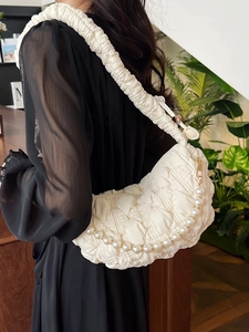 Women Quilted Pleated Shoulder Bag With Artificial Pearl Chain Fashion Cloud Underarm Bag Chic Ruffled Strap Crossbody Handbag