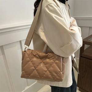 Borsa a Spalla Trapuntata da Donna in Morbida Pelle PU a Rombi Borsa a Tracolla Grande Capacità Borsa a Catena alla Moda per Ufficio Quotidiano