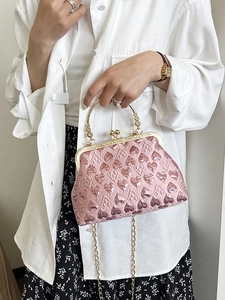 Vintage Heart Pattern Evening Bag Elegant Rhinestone Handbag With Metal Chain Kiss Lock Crossbody Bag Party Clutch Women
