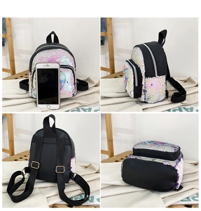 Viste dettagliate del mini zaino con paillettes e confronto taglia con uno smartphone