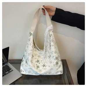 Sac fourre-tout en toile à fleurs avec ruban en dentelle et grand espace de rangement
