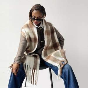 Thick mohair checkered scarf with long tassels in beige and brown plaid patterns