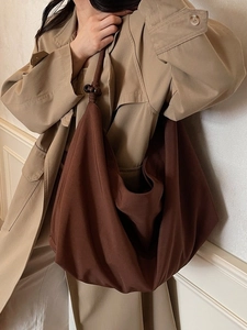 Large Capacity Women Slouchy Hobo Shoulder Bag Minimalist Suede Cloth Tote Bag With Wooden Beads Decoration Daily Commuting Bag
