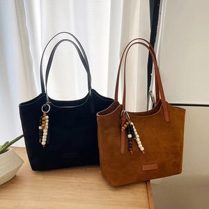 Vintage Suede Large Capacity Tote Bag For Women Matte Faux Leather Shoulder Bag With Beads Charm Commuting Underarm Bag